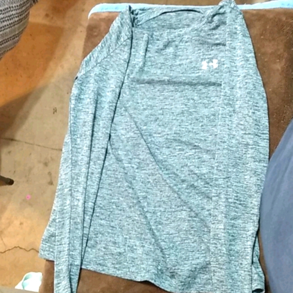 Under armor shirt